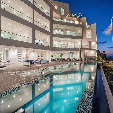 Rum Point Club Residences Driftwood Village Экстерьер фото