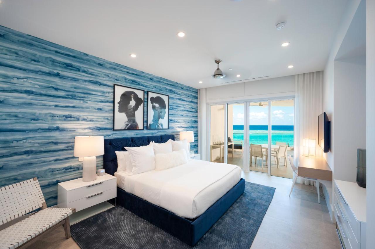 Rum Point Club Residences Driftwood Village Экстерьер фото