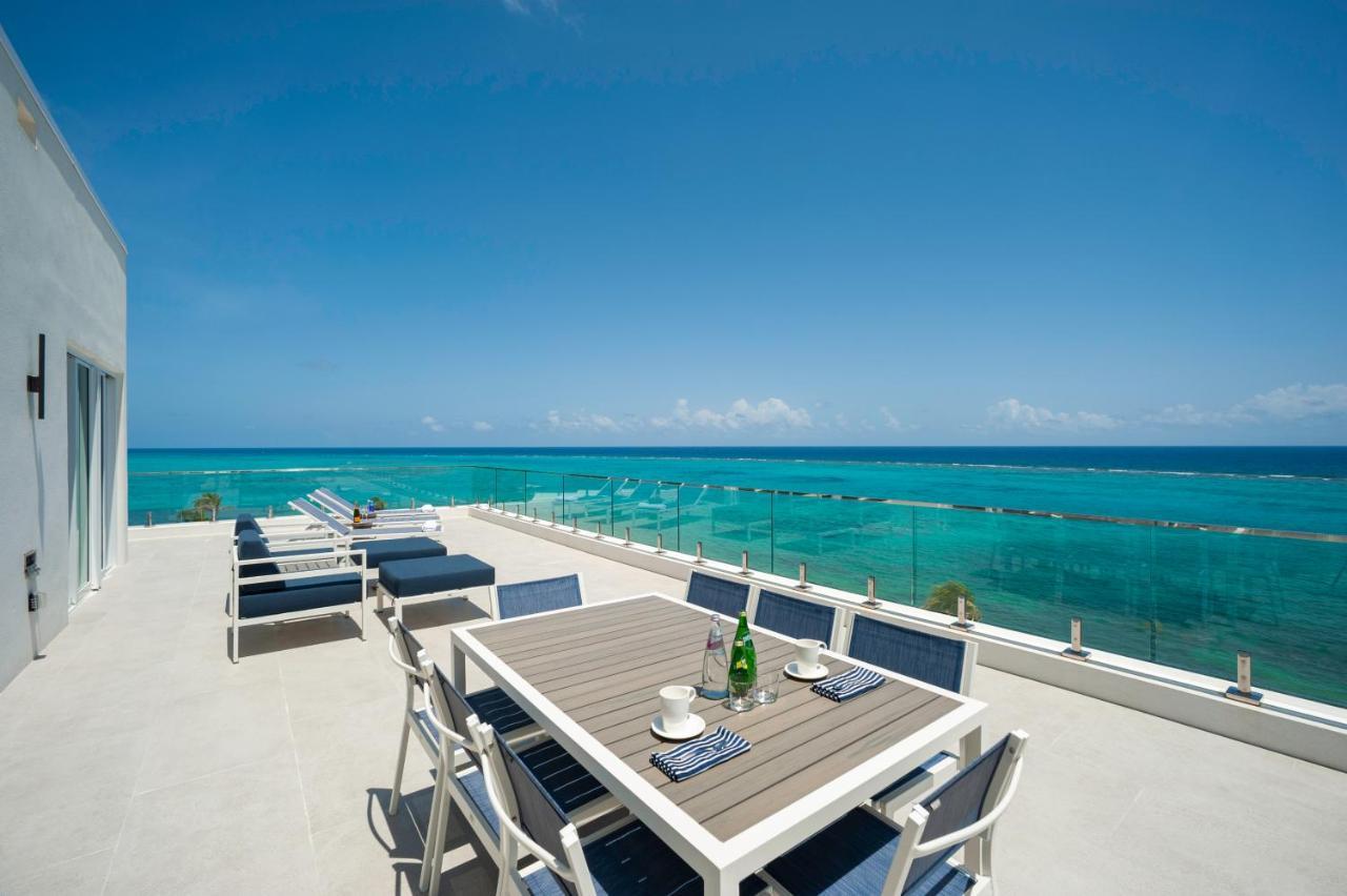 Rum Point Club Residences Driftwood Village Экстерьер фото