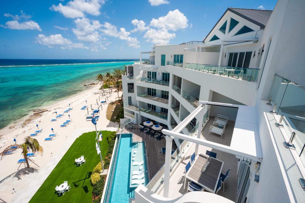 Rum Point Club Residences Driftwood Village Экстерьер фото