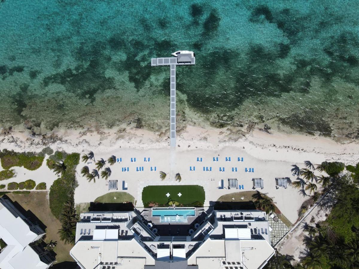 Rum Point Club Residences Driftwood Village Экстерьер фото