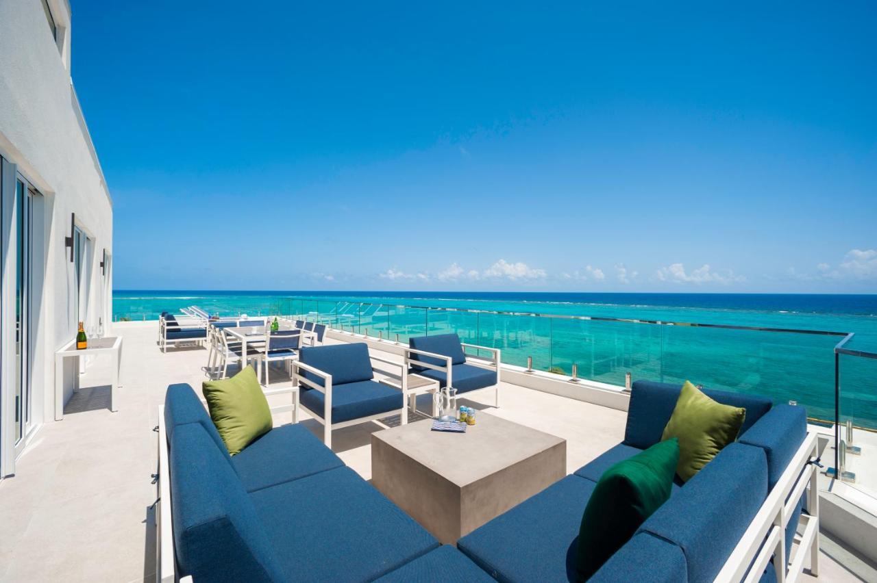 Rum Point Club Residences Driftwood Village Экстерьер фото