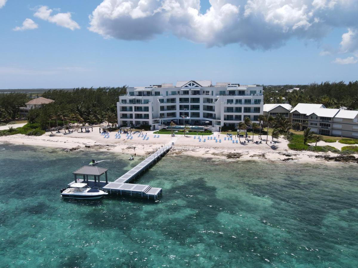 Rum Point Club Residences Driftwood Village Экстерьер фото